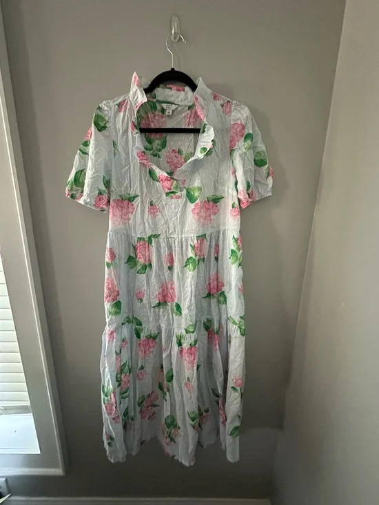 Crown and Ivy 100% cotton Light Blue Floral Midi Dress with Pink Hydrangeas - Picture 1 of 5